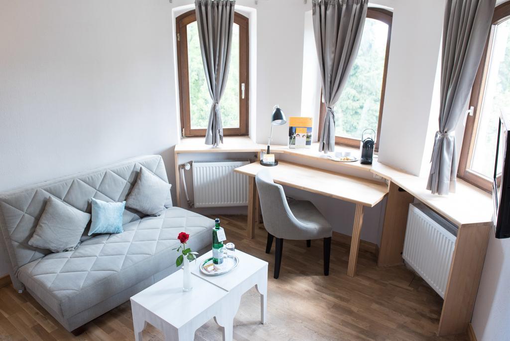 Parkhotel Schillerhain Кирххаймболанден Екстериор снимка